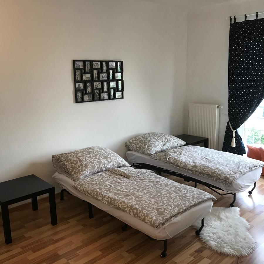 Lg Living Apartment Stockerau Exterior photo